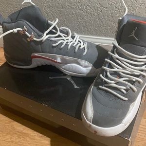 Air Jordans 12 retro size 5.5